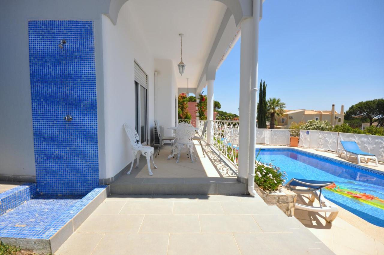 Well-Appointed Villa Is Situated In The Popular Resort Of Vilamoura Quarteira Zewnętrze zdjęcie