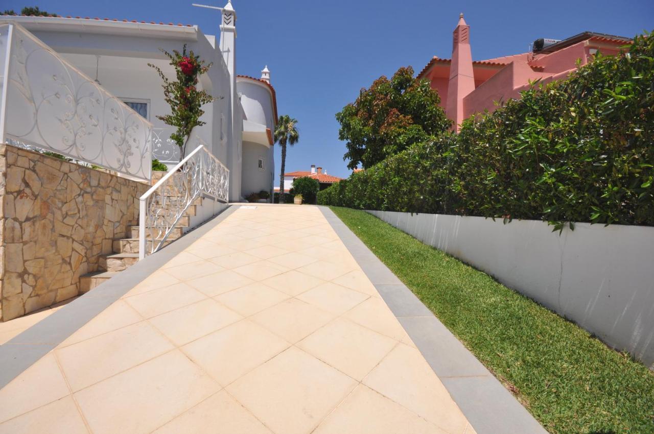 Well-Appointed Villa Is Situated In The Popular Resort Of Vilamoura Quarteira Zewnętrze zdjęcie